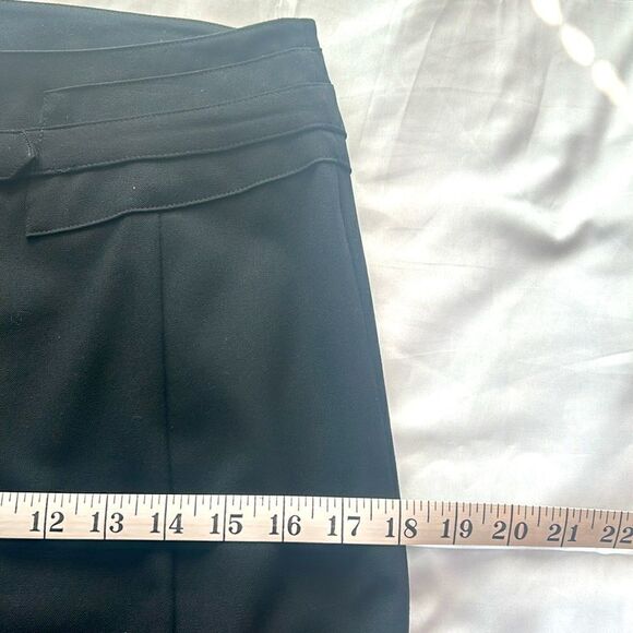 Express Women’s Size 6 21” Length Black Pencil Skirt with Buckle - Picture 4 of 9